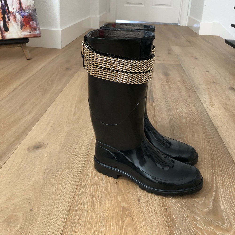 Burberry Rain Boots - Picture 13 of 13